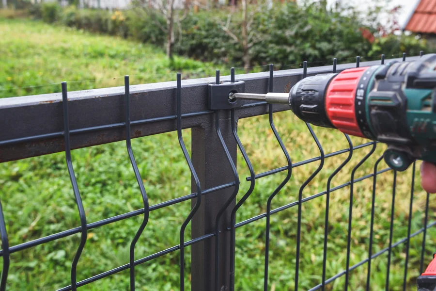 How To Choose The Right Contractor For Fence Repair in Lafayette, CO How To Choose The Right Contractor For Fence Repair in Lafayette, CO